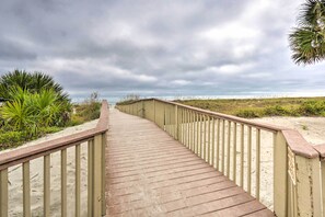 Community Amenities | Beach Access