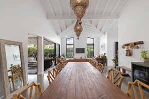 10 seat table 3 meter long