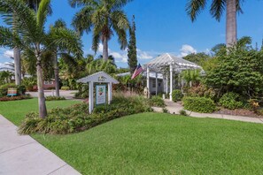 Welcome to Island Garden Villas