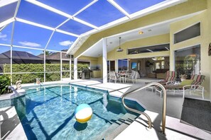 Pool and lanai area, bbq grill and dining area