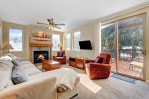 Large main living area with amazing mountain views