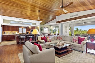 LUXURIOUS, REMODELED MAUNA LANI VILLAGES TOWNHOME! VIP BEACH PASS INCLUDED!