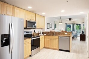 Full kitchen