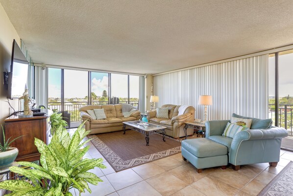 Treasure Island Vacation Rental | 2 BR | 2 BA | 1,510 Sq Ft