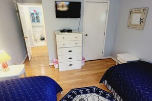 Second bedroom