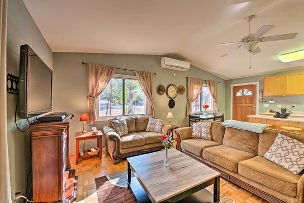 Show Low Vacation Rental | 3 BR | 2 BA | 1,010 Sq Ft | Single Story