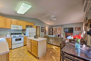 Interior | Open Layout | Free WiFi | Single-Story Home