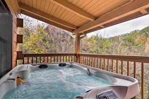 Private Deck | Hot Tub | Privacy