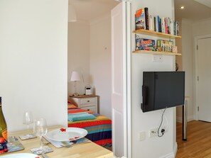 Living room/dining room | Sandcastles, Swanage