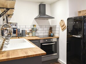 Kitchen | Mor Ki, Looe