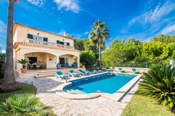 Villa with pool near Alcudia.