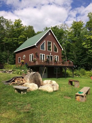 The fire pit at Camp Road Getaway
