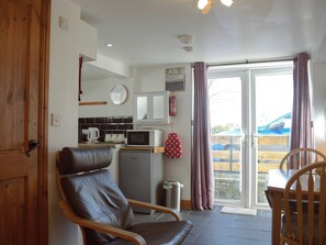 Dining Area | Paramount Cottage, Bedlam