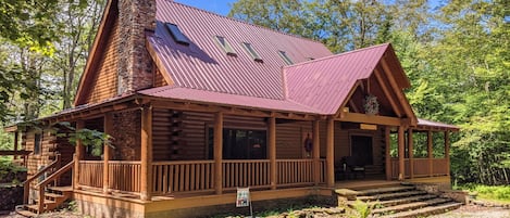 The Lincoln Lodge is the perfect mountain retreat!