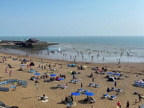 Viking Bay Beach | Viking Bay Apartment, Broadstairs