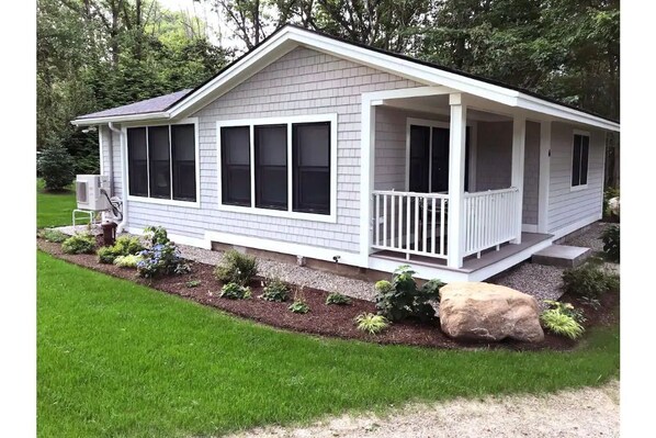 Cozy cottage with water access