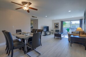 DINING TABLE WITH 6 CHAIRS