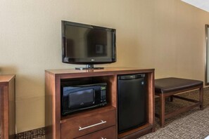 Mini fridge and microwave in the unit