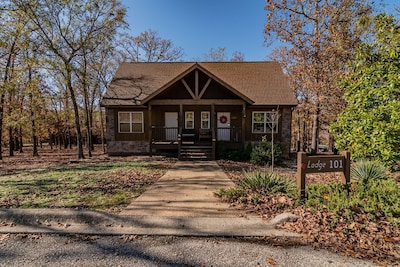 Cedar Ridge Cabin, Stonebridge Village, Branson