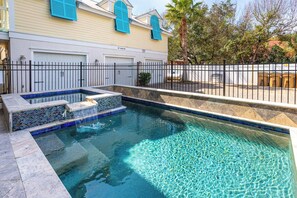 Soaking Pool