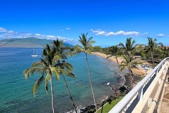 ULTRA LUXURY OCEANFRONT 2Bd/ 2Ba Fully Renovated!