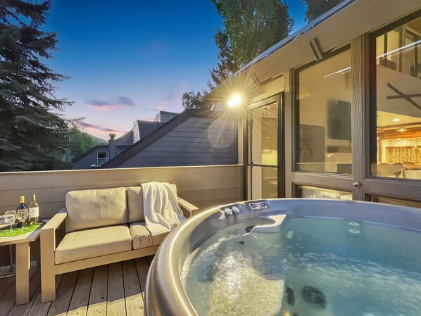 Welcome to Payday Piste Condo! You'll love the private 4 person hot tub after a long day of Park City fun!
