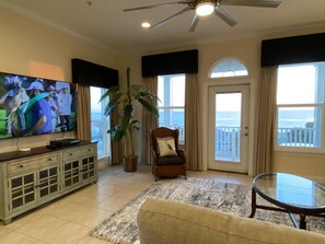 75" Ultra High-Definition Smart TV