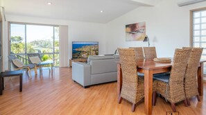 Loungeroom