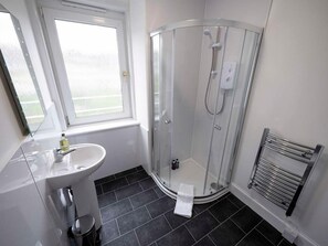 Modern Shower Room (1)