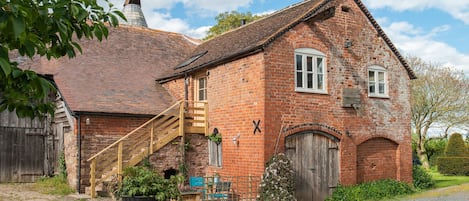 The Hayloft at Wall End Farm