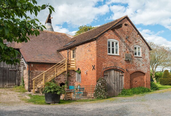 The Hayloft at Wall End Farm