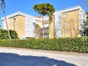 Pflanze, Gebäude, Eigentum, Himmel, Natur, Fenster, Baum, Die Architektur, Grundstueck, Urban Design