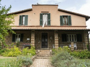 Plant, Building, Sky, Window, Property, Cloud, Door, House, Porch, Vegetation