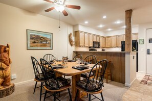Dining room with seating for 6