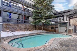 The second heated pool at Snow Flower.