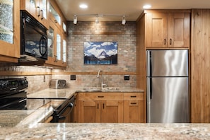 Upgraded kitchen with stainless steel appliances