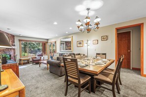 Snow Flower 007's dining table offers seating for 6 guests.