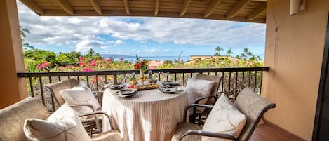 Wailea Ekahi 17D lanai with ocean view1