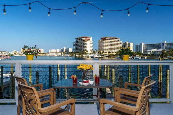 Community Deck ~ Great place for watching boaters pass by throughout the morning to evening.