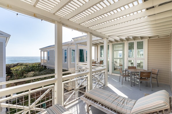 WELCOME TO DRAGONFLY IN SEASIDE, FL!