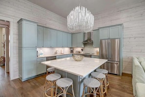 Kitchen, 1st Floor