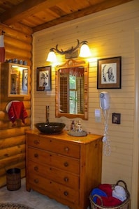 Beaver Creek Hill - Log Cabin; Listen To The Rushing Creek; Blue Ridge Mountains