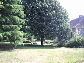 Parc et arrière de la maison