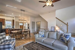 Living Room | Air Conditioning