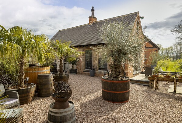 The Well House at Crossbrook Farm