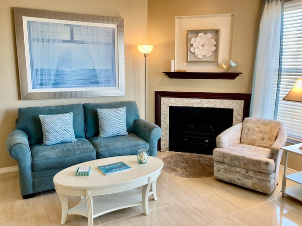 That "ocean breeze" seascape & beach-style elegance defines "The Dover"