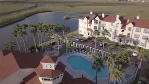 Beach Club resort-style living ~ pool, lake, and sea a stroll away!