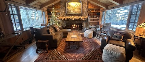 Living room sitting area and fireplace, facing opposite TV