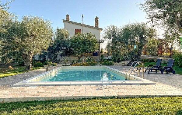 pool