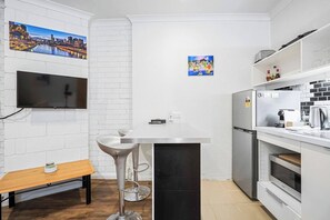 Breakfast bar